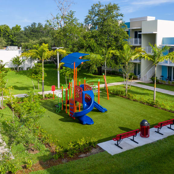 Sunset Pointe Apartment and Community Amenities